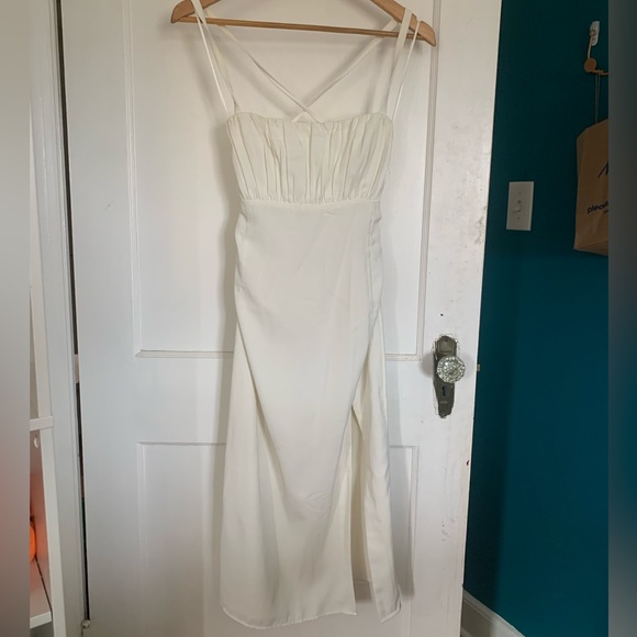 Abercrombie Ruched Midi Dress - Picture 6 of 7